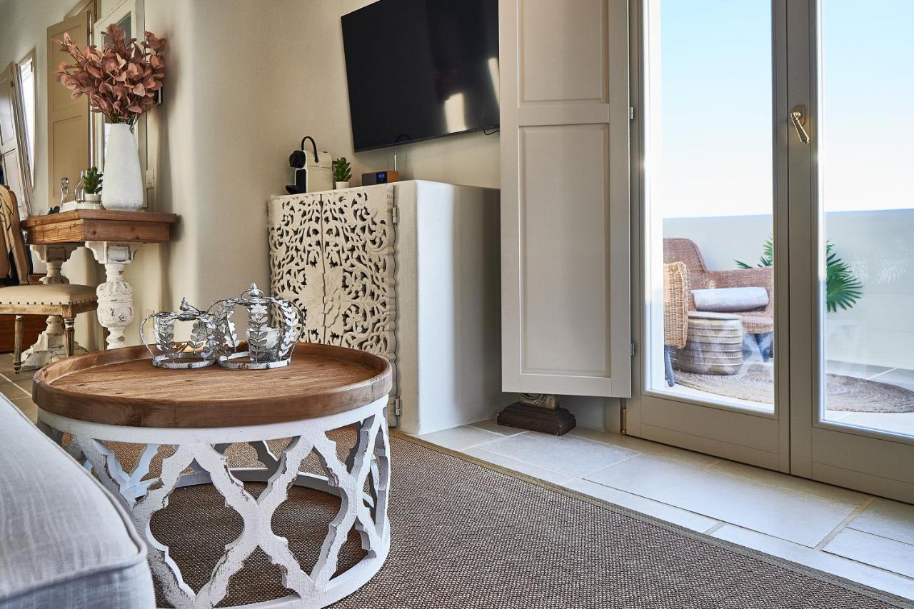 Aqua Mykonos Suites - Adults Only Тоурлос Экстерьер фото